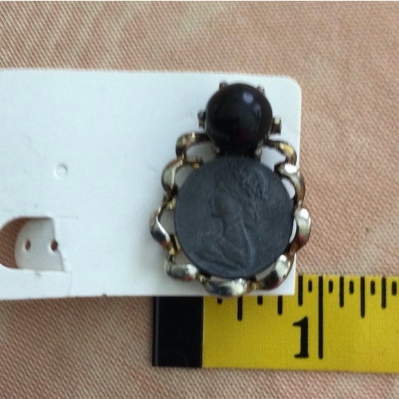 Vintage Clip on Earrings Black Beads And a Cameo face on a metal looking coin - Picture 3 of 6